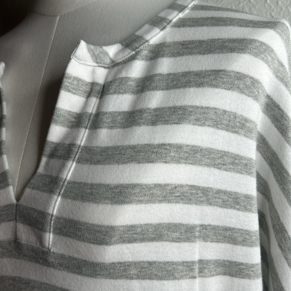 JOAN VASS Knit Grey Stripe Easy Pullover Johnny Collar Tunic 3/4 Sleeve Top 16 - Picture 7 of 17